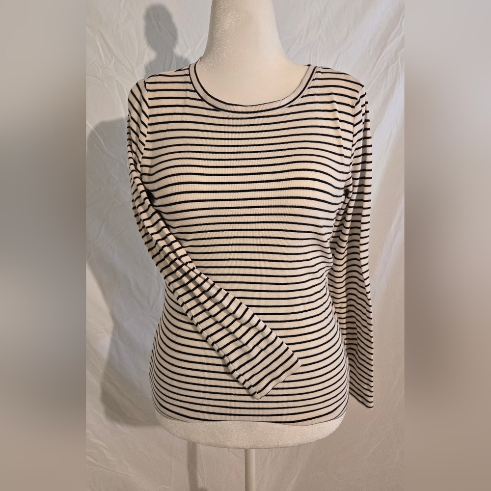 Time and Tru Black and Cream Striped Long Sleeve Tee. Versatile